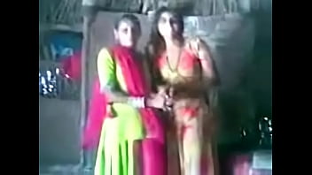 Kesenangan Lesbian Desi Yang Menggoda