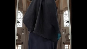 Coba-coba Abaya Dan Hijab Yang Menggoda