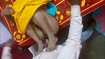 Gadis Desi Di Rumah Lalu Pemiliknya Datang Dan Menidurinya