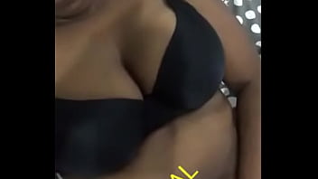 Gadis Desi Yang Menggoda Dan Penuh Gairah