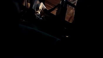 Malam Pertama Di Atas Bus Yang Mengguncang