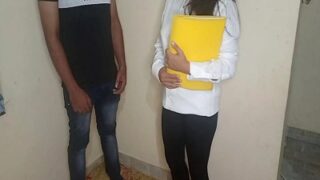 Bos Panas Menggila Di Kamar Mandi Dengan Bawahannya Yang Seksi