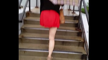 Gadis Asia Menggoda Dengan Rok Mini Yang Menggairahkan Bagian 1