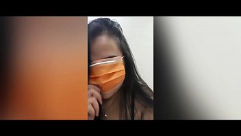 Gadis-gadis Indonesia Yang Menggoda Di Depan Kamera