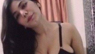 Gadis Bengali Montok Mandi Telanjang Sendiri