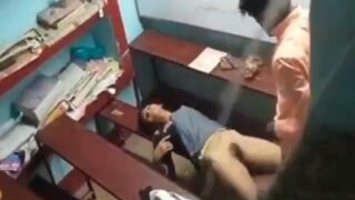 Gadis Kampus Panas Bercinta Dengan Tutor Gairah Di Ruang Kelas