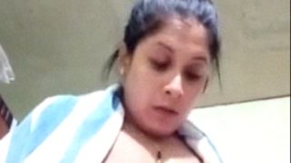 Gadis Tcs Chennai Yang Seksi Menggoda Pacar Dengan Tarian Telanjang Yang Panas