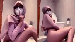 Koleksi Video Panas Camilla, Hijabers Seksi Yang Bikin Goyang