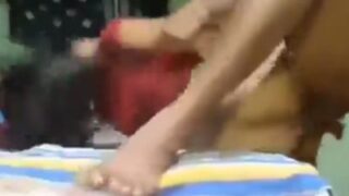 Nafsu Birahi Liar Desi Yang Tak Terkendali, Bergerak Liar Bagai Binatang Buas