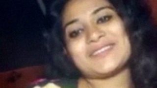 Panggilan Video Mesum Bibi Mallu Telanjang Memamerkan Puting