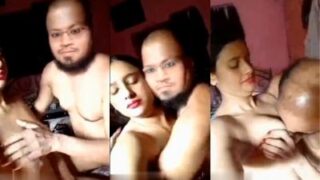 Pria Kolkata Menggoyang Milf Seksi Dalam Video Panas Berbahasa Bangla