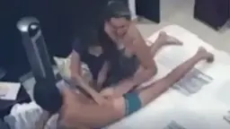 Rekaman Mesra Ibu Dan Anak Di Kamar Tidur