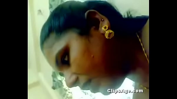 Desi Randi Mengisap Kontol Klien Dalam Video Mms Panas