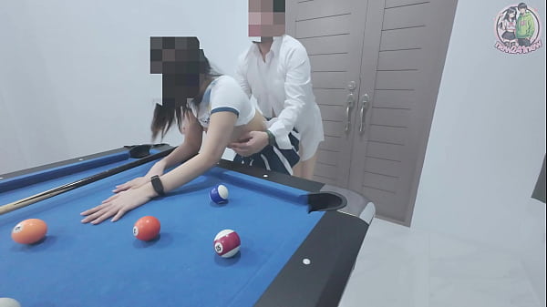 Gadis Thailand Naik Ke Meja Biliar… Lalu Dihardcore Sampai Teler!