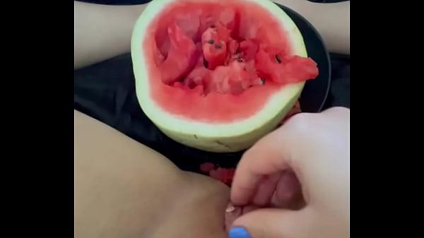 Semangka Perkaya Orgasme Perempuan-rekaman Panjang Arab 2025-amatir Saudi Terbaik-masturbasi Nakal Putih Salju Arab-fetish Makanan Ekstrem-buah Di Memek Remaja Ketat-gadis-los Angeles-usa