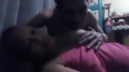 Menggoda Payudara Istri Dengan Nafsu Liar