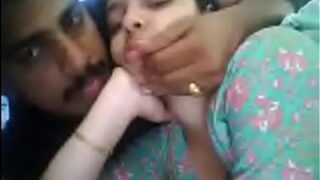 Pasangan Muda Bercinta Panas Di Depan Kamera Dalam Video Porno India