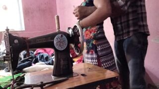 Tukang Bengkel Nakal Mengentot Bhabhi Montok Di Bengkelnya