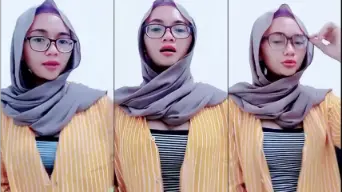 Ukhty Yulia Tampilkan Belahan Dada Menggoda Di Live Show