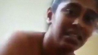 Video Mms Desi: Bhabhi India Pemalu Mengisap Kontol