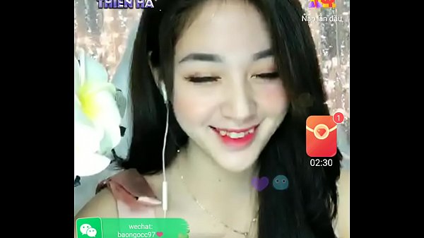 Gadis Asia Menggoda Di Uplive, Tampil Hot Dan Menggairahkan