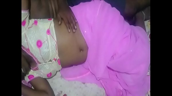 Bibi Montok Sari Merah Jambu, Ciuman Pusar Ranum Menggoda
