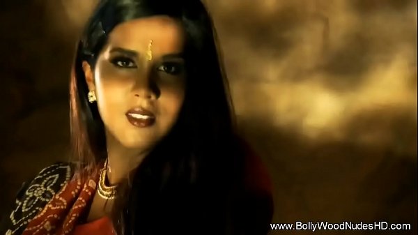 Skandal Malam: Putri India Yang Menggoda Di Ranjang Kerajaan