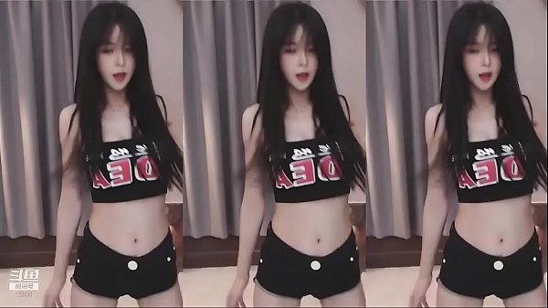 Vũ điệu Quyến Rũ Của Thiếu Nữ Trung Hoa Với Thân Hình Mảnh Mai Nóng Bỏng