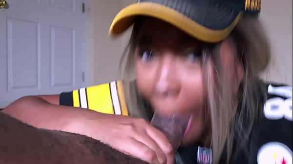 Steelers Lagi Jago Banget Musim Ini, Jadi Aku Mau Rayain Dengan Ngentot Mulut Yang Bikin Basah Kuyup.
