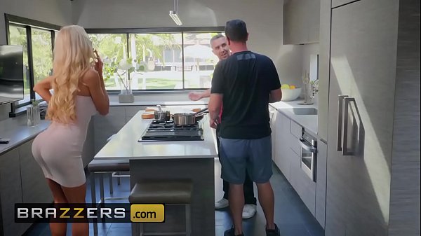 Kisah Nyata Istri: Courtney Taylor Dan Keiran Lee – Bantuan Menggairahkan Courtney Di Brazzers