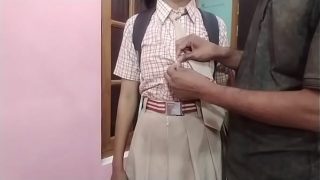 Gadis Sekolah India Desi Ngentot Keras Dengan Kontol Besar