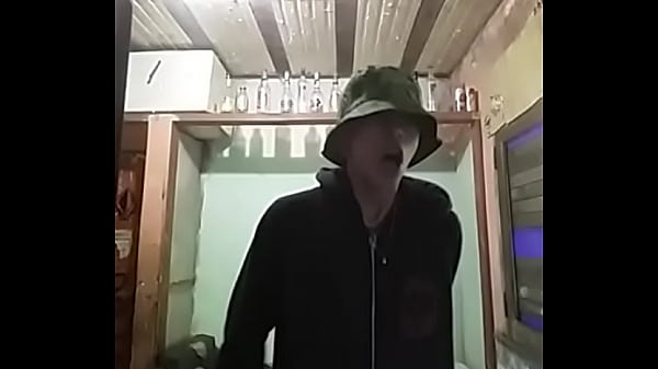 Chino Mengerang Bak Pelacur Yang Sedang Kesakitan