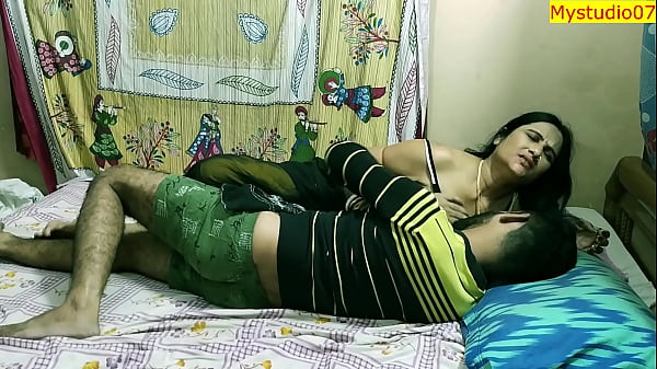 Desi Bhabhi Rand Kesukaan Semua Pria, Ngentot Panas Dengan Penganggur Devor! Suara Erotis Bahasa Hindi Jelas Terdengar