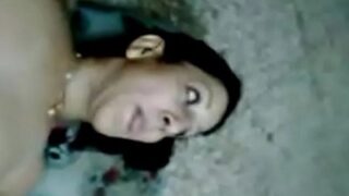 Gadis Nakal Digerogoti Dari Belakang Dalam Video Panas India