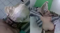 Goyang Istri Tetangga Montok Di Balik Mukena
