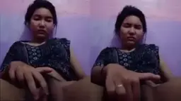Naura Menggoda Diri Sendiri Di Kamar Kos Yang Panas