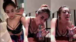 Pov Miss Jennifer Mengulum Kalian Sampai Tuntas