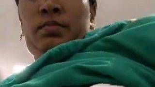 Tampilan Menggoda Bibi Mallu Yang Bikin Bergairah