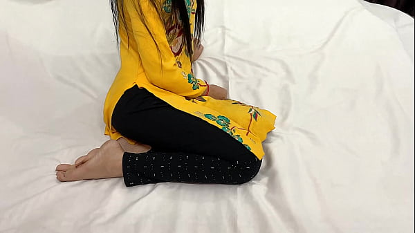 Menggila Di Pantat Montok Tanteku Yang Seksi
