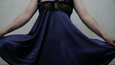 Gadis Nusantara Berdansa Dengan Jari Di Balik Lingerie Biru