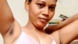 Desi Pembantu Lagi Colmek Live Dari Laptop Majikan Sambil Nungguin Disetubuhi