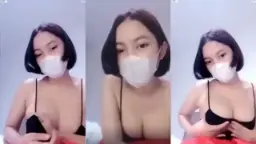 Gadis Berambut Pendek Menggoda, Remasan Nikmat Di Balik Payudara Montok