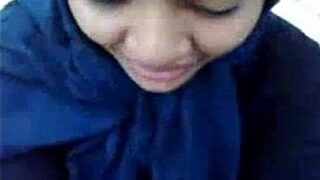 Gadis Dhaka Panas Menjilati Kontol Pacarnya Dalam Video Mms Asal Bangladesh