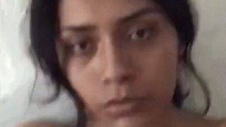 Gadis Instagram India Yang Seksi Sedang Memuaskan Nafsu