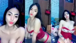 Netha Si Seksi, Belahan Dadanya Bikin Ngiler, Gede Banget Bikin Pengen Nyubit.