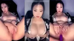 Tuan Rumah Chindo Pamer Memek Basah Sampai Becek