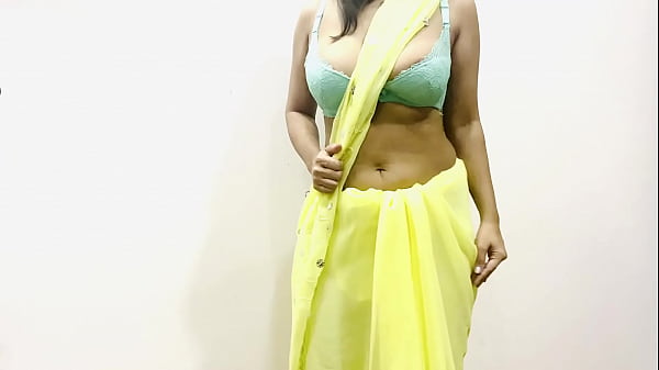 Trailer – Big Boobs Indian Bhabhi Menggoda Liar Di Sari Kuning Bikin Muncrat