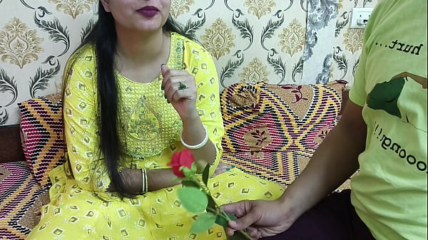 Kakak Tiri India Menggoda Adik Tirinya Saara Dengan Sembunyi Rencana Mesum