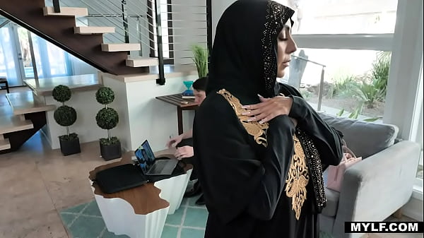Kylie Kingston Selalu Takut Mengakui Hasrat Terlarangnya, Terlebih Karena Imannya Yang Begitu Taat.