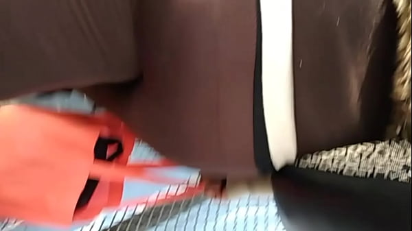 Madame Dengan Bokong Montok Berangkat Kerja